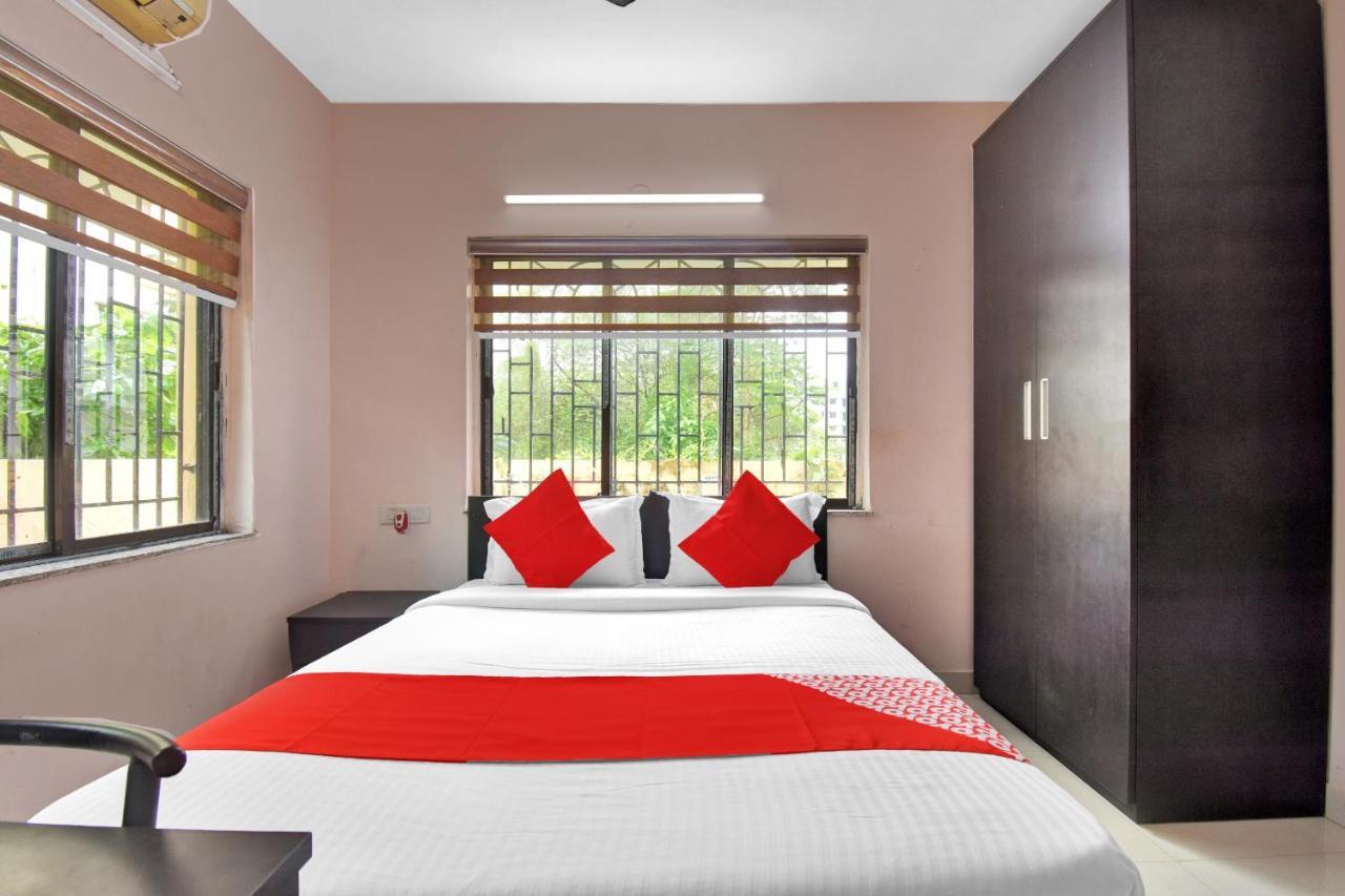 Oyo 82299 New Town Stays Kolkata